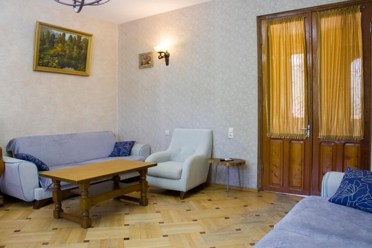 Nino'S Guest House 트빌리시 외부 사진