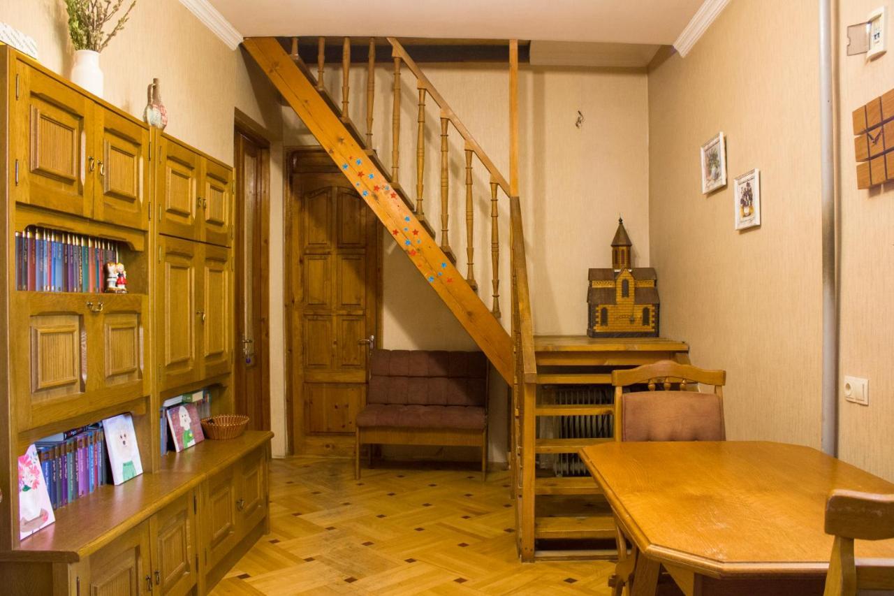 Nino'S Guest House 트빌리시 외부 사진